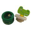 Guarda dentes de madeira da artmed kids, para odontopediatria, com tampa com cabeça de crocodilo e a verde, aberto